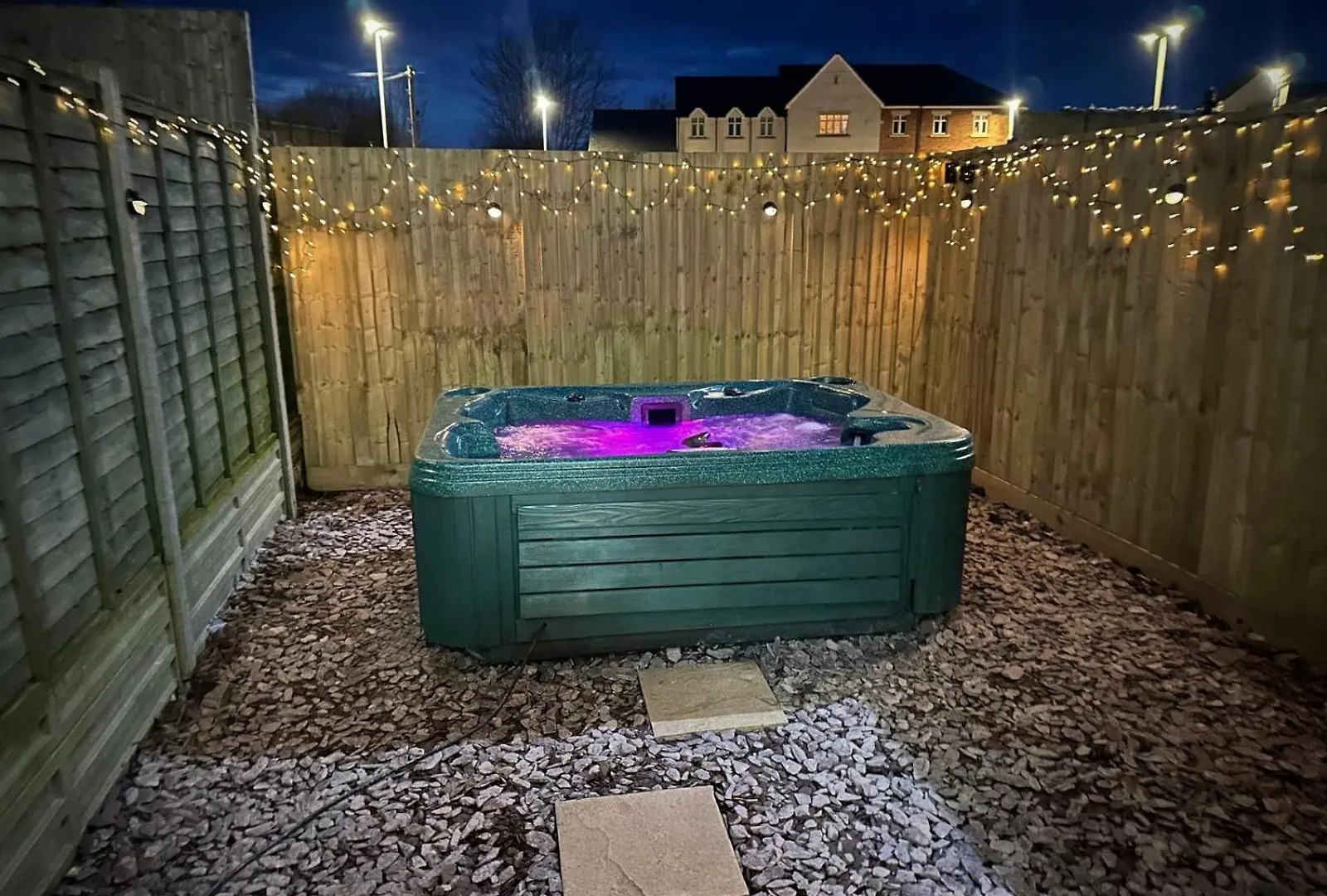 4 Bedroom, Sleeps 8, 3 Bathroom, Hot Tub, Wifi, Smart Tvs In Each Room 3 Min Walk To Kingsholm Stadium Gloucester 0*,  Birleşik Krallık